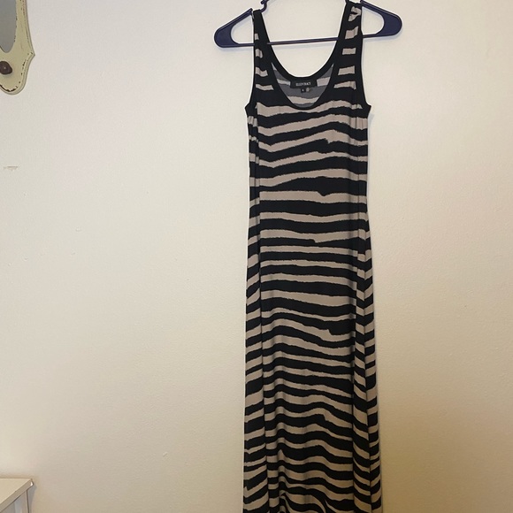 Ellen Tracy Dresses & Skirts - Ellen Tracy maxi dress size 4
